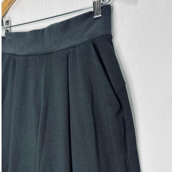 Lululemon Can You Feel The Pleat Wide Leg Crop 21" in Black Size 6 - Picture 5 of 9